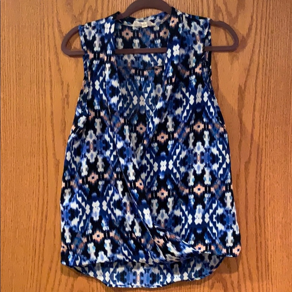 Sleeveless blouse